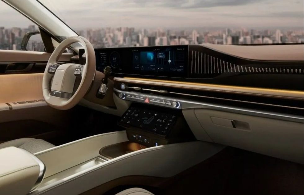 Hyundai Azera interior view