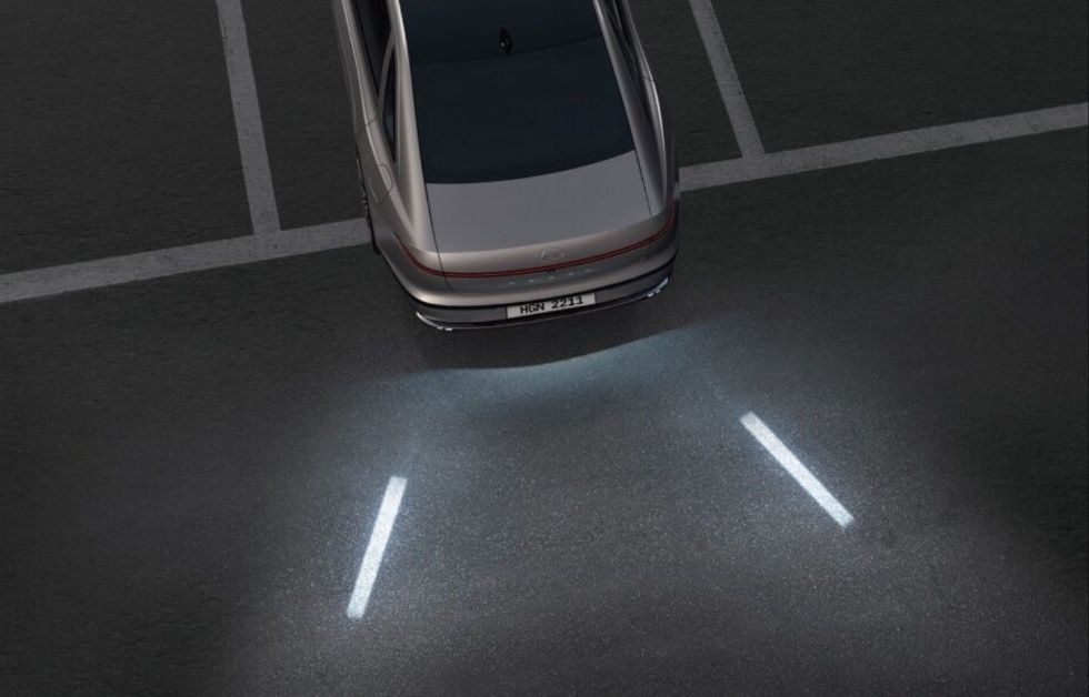 Hyundai Azera safety view