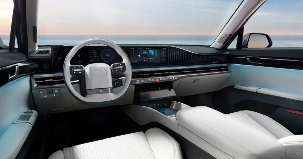 Hyundai Azera large screen