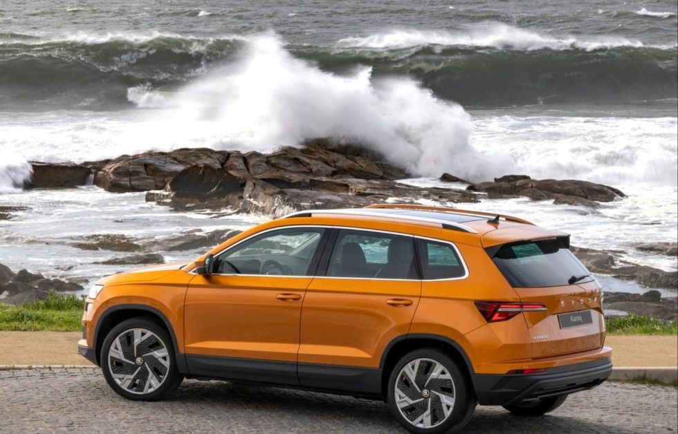 Skoda Karoq side view