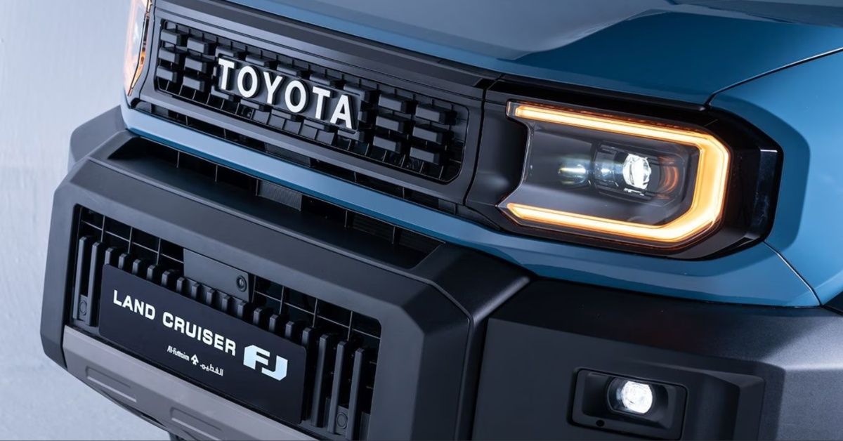 Toyota Land Cruiser FJ headlight