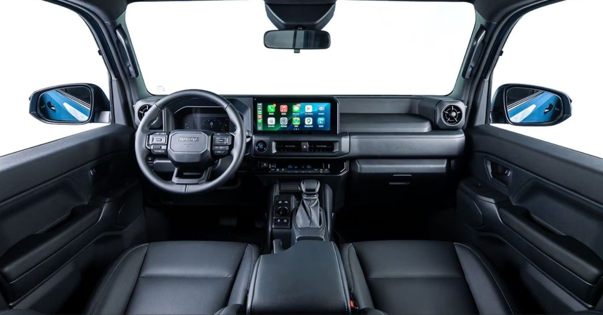 Toyota Land Cruiser FJ interior view