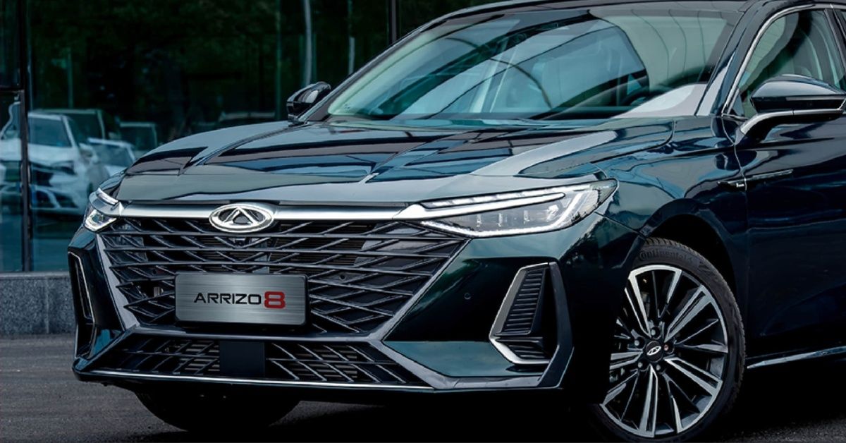 Chery Arrizo 8 front view