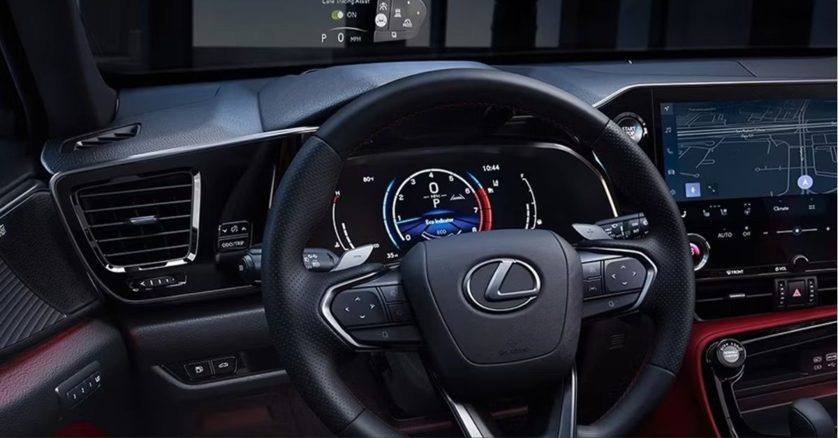 Lexus RX 350h interior