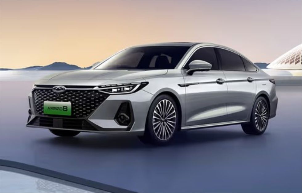 Chery Arrizo 8 silver