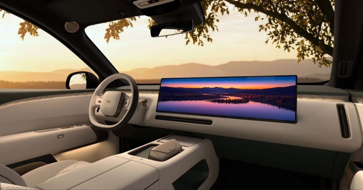 Li Auto L9 Ultra vs Livis Interior View