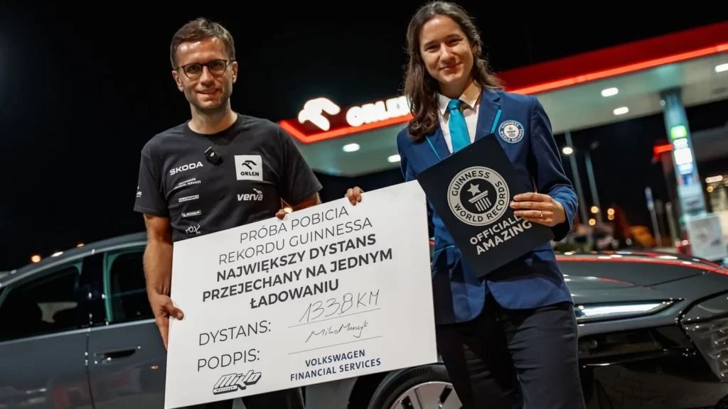 Audi A6 e-tron 1,338 km Record: UAE Driving Reality