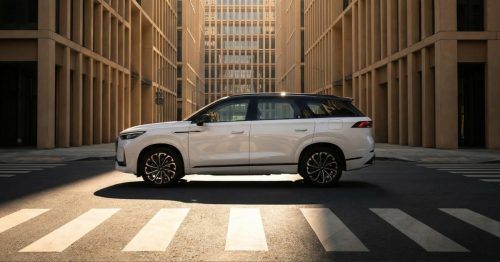 JAECOO J8 SHS Safety Features Explained: 10 Airbags and 18 Driver Assistance Systems