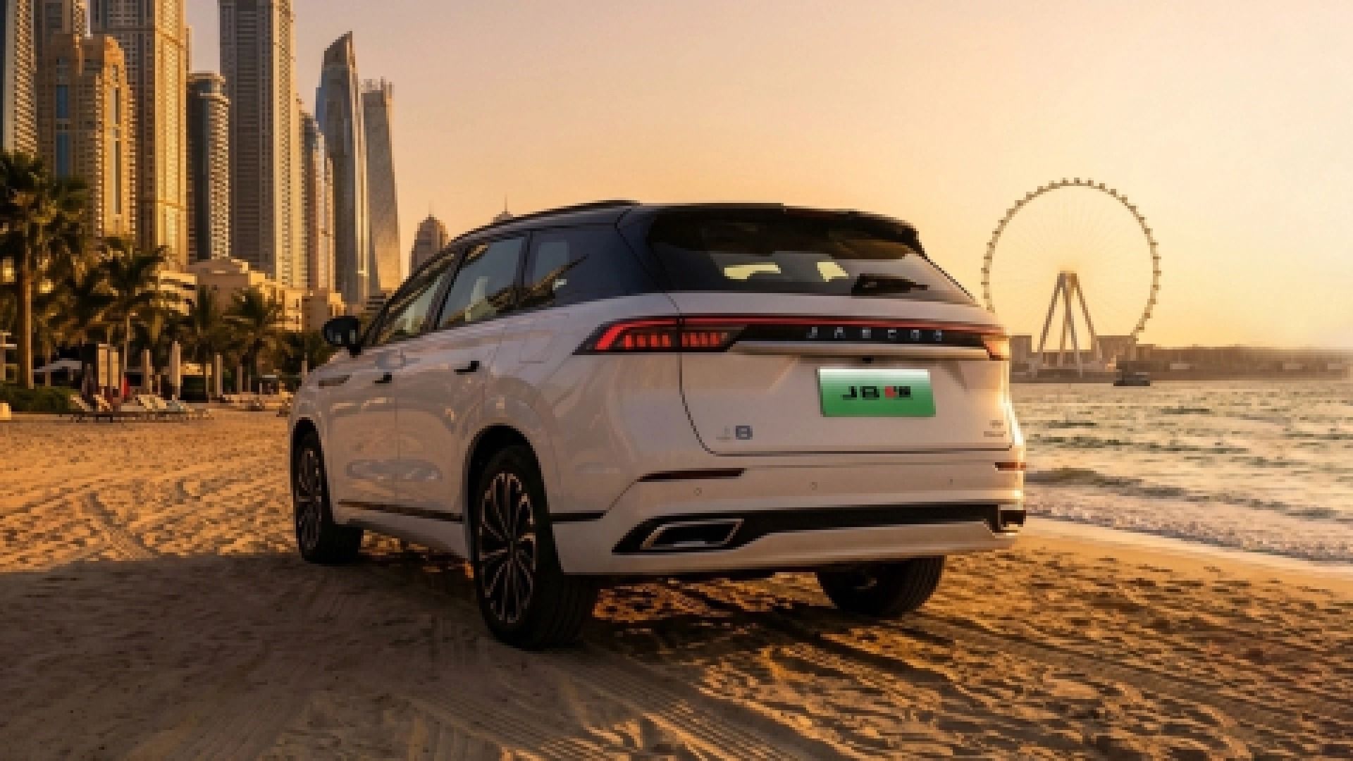 JAECOO J8 SHS Khaki White with Black Roof