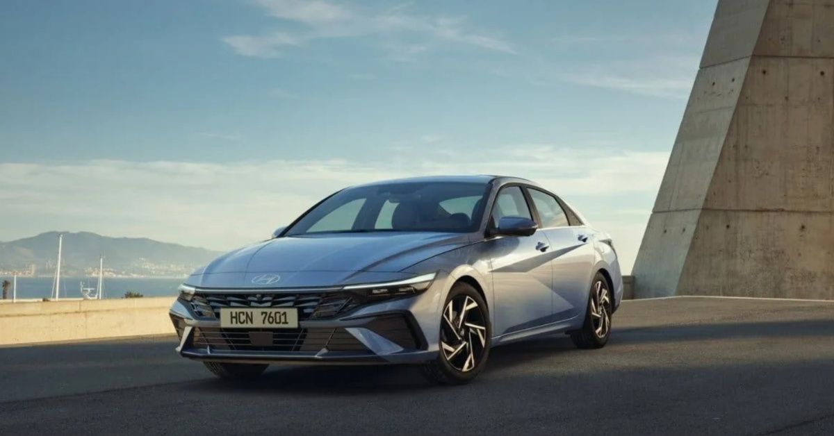 Hyundai Elantra Front View