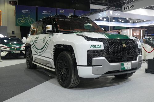 Yangwang U8 Joins Dubai Police Fleet: 1,197 hp EV Patrol at Burj Khalifa