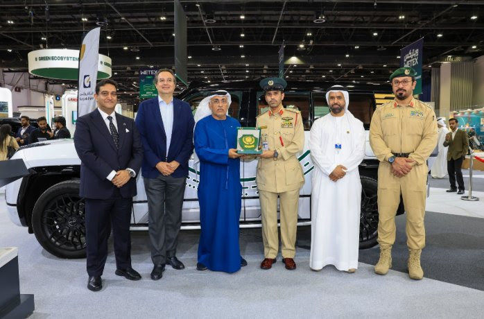 Dubai Police officials and Al-Futtaim Automotive representatives at the Yangwang U8 fleet unveiling at WETEX 2026